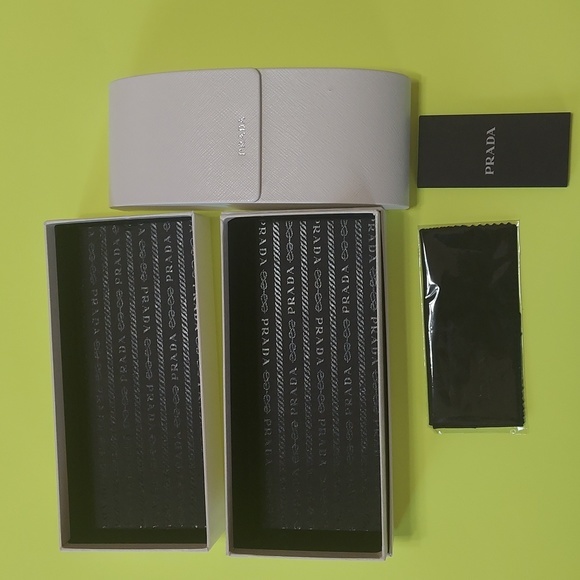 Prada NWOT Off White Sunglass Case With Box And Cloth - Picture 6 of 7